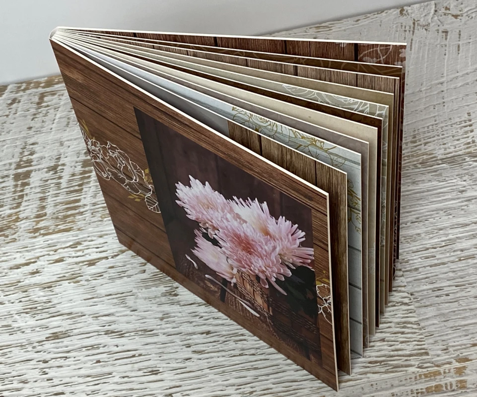 Капсула времени в картинках: Как фотокниги из детского сада становятся главными реликвиями детства